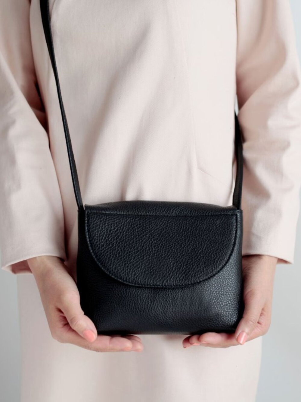 Minimalist Black Leather Crossbody Adjustable Satchel Purse Bag Alex Bender Etsy